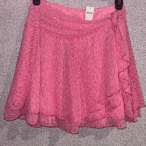 NWT Aerie Chiffon pink wrap layered skirt.‎ Size small